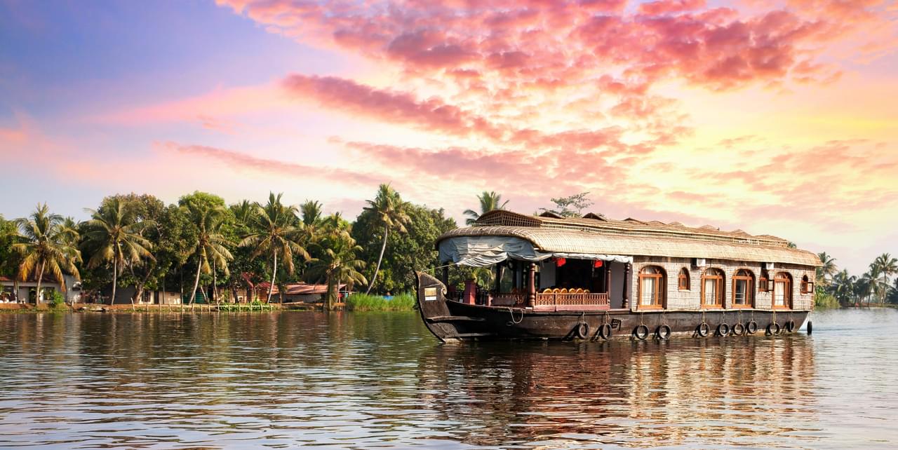 35 Places to Visit in Alleppey 2024, Tourist Places & Attractions