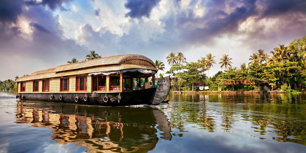 15 Best Kerala Backwaters - 2023 (2600+ Reviews & Photos)