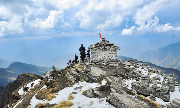 Snow Trek to Deoria Tal and Chandrashila Peak, Uttarakhand 2023