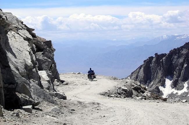 Ladakh Motorcycle Tour From Manali To Srinagar