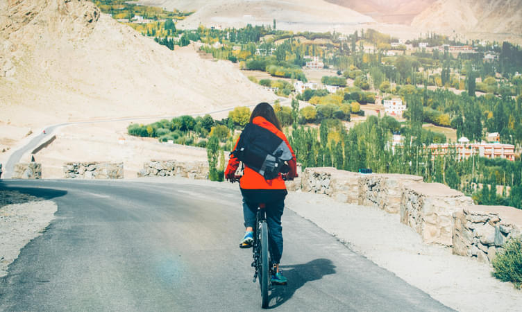 Manali to Leh Cycling Tour 2022 | Book Online @ Flat 10% off