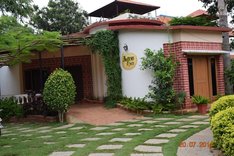 Stay at Button Eyes Resort, Hyderabad