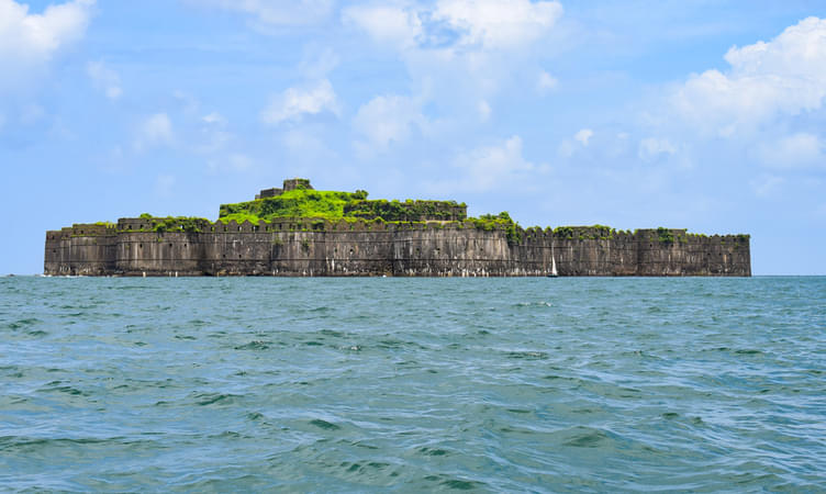 Murud-Janjira Fort (148 kms from Mumbai)