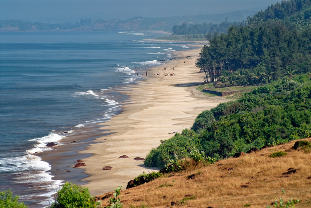 Ganpatipule Beach (330 km from Mumbai)