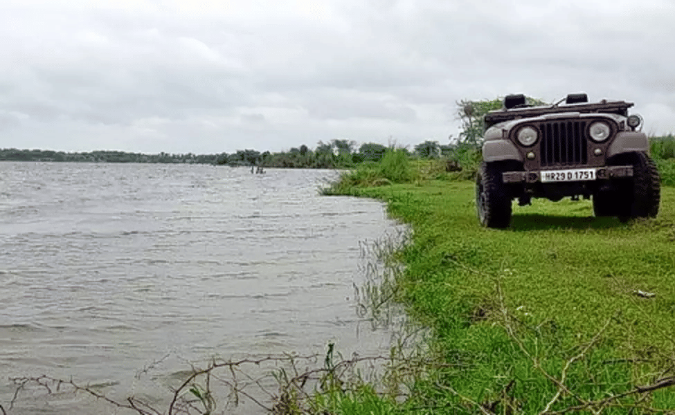 Jeep Safari to Kanota Lake in Jaipur