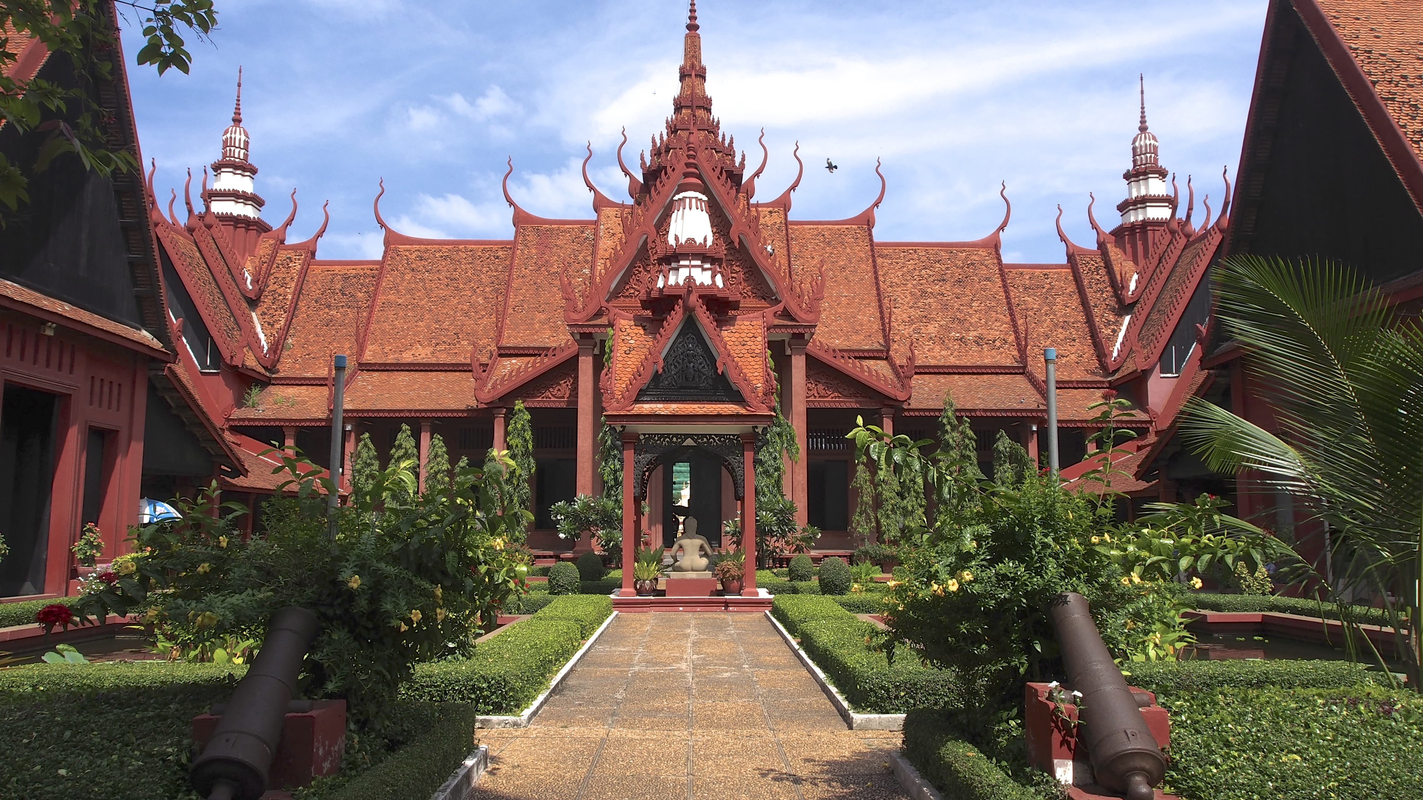 Visit National Museum of Cambodia
