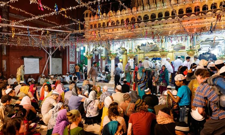 Qawwali’s at Nizammuddin Dargah