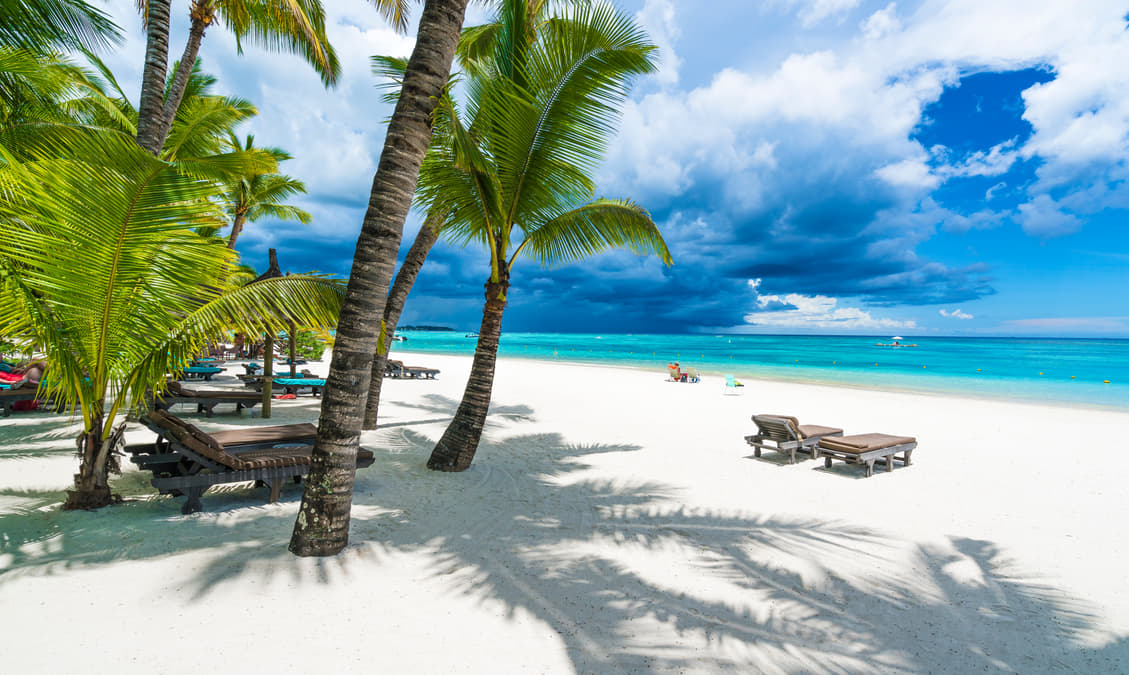 Maldives vs Mauritius: Which Is the Best Honeymoon Destination