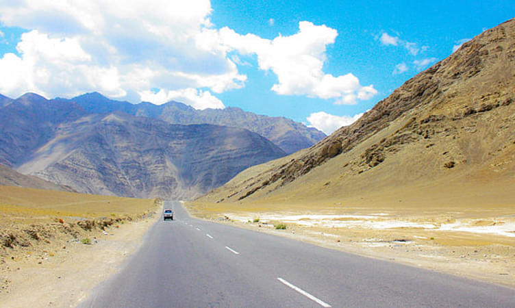 Srinagar to Leh Distance