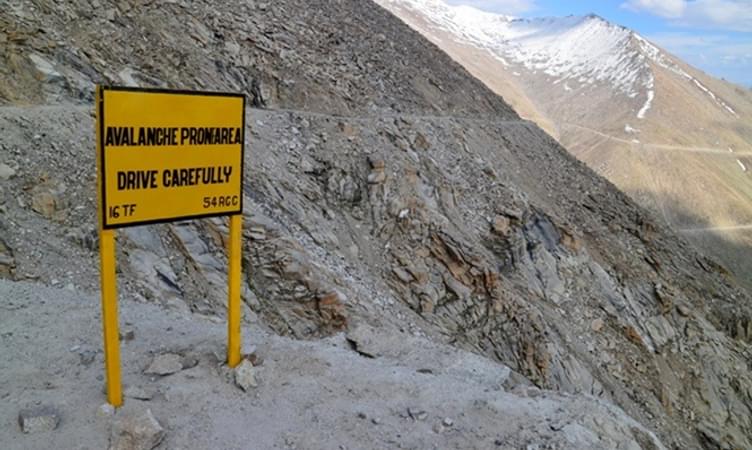 Safety Tips on Road Trip to Ladakh