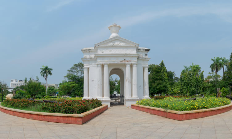 Park Monument (Aayi Mandapam)