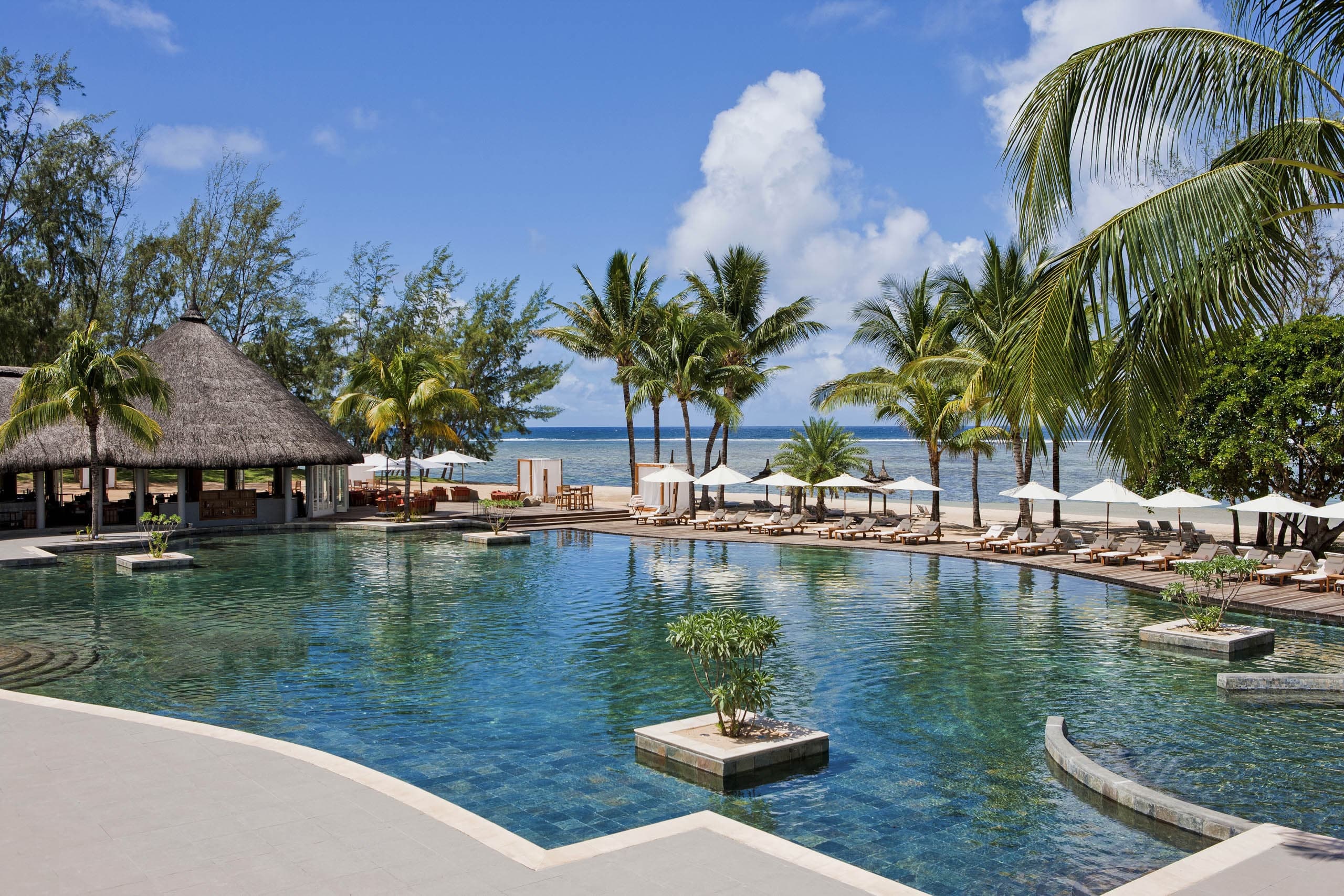 35 Beach Resorts In Mauritius, Book NOW & Get Upto 50% Off