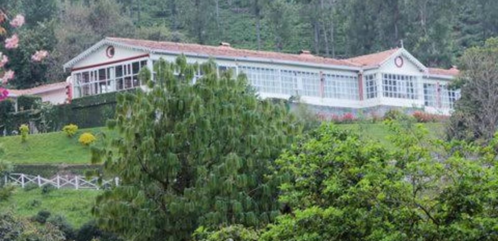 Stay At British Bungalow In Ooty