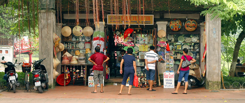 Shopping in Hanoi: Things to Buy & Popular Markets in {{year}}