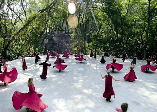 Experience The ‘Art of Living’ At The Osho Ashram