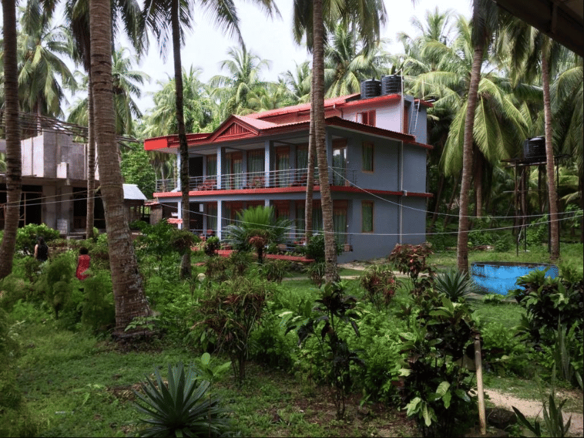 Coco-n-huts Beach Resort