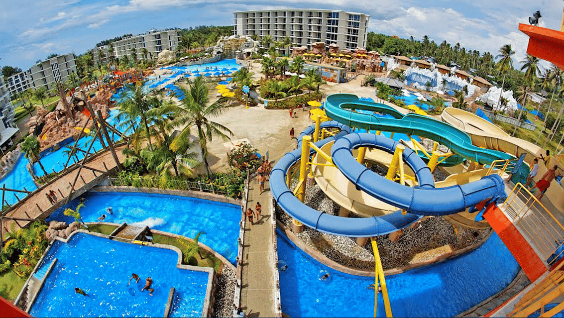 Play In Water At Splash Jungle Waterpark