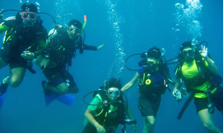 Scuba Diving at Grand Island