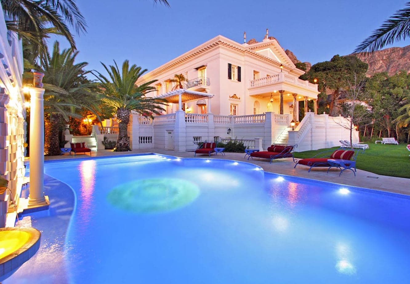 Enigma Apartments & Suites