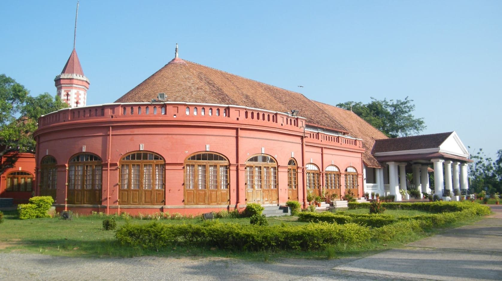 Visit Ancient Palace Of Kanakakunnu