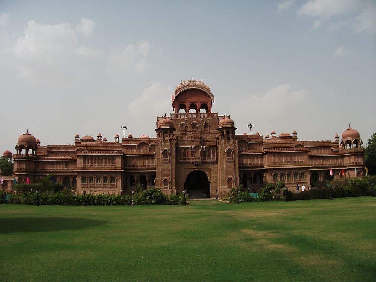 Lalgarh palace