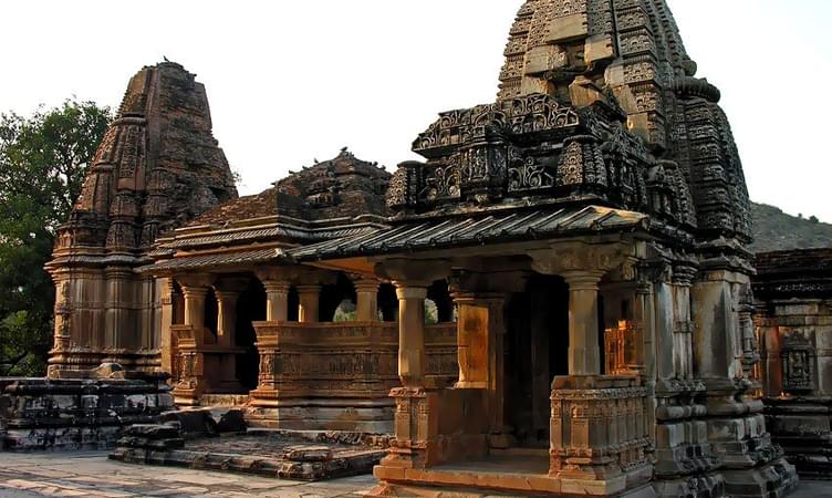 Visit Sas Bahu temple