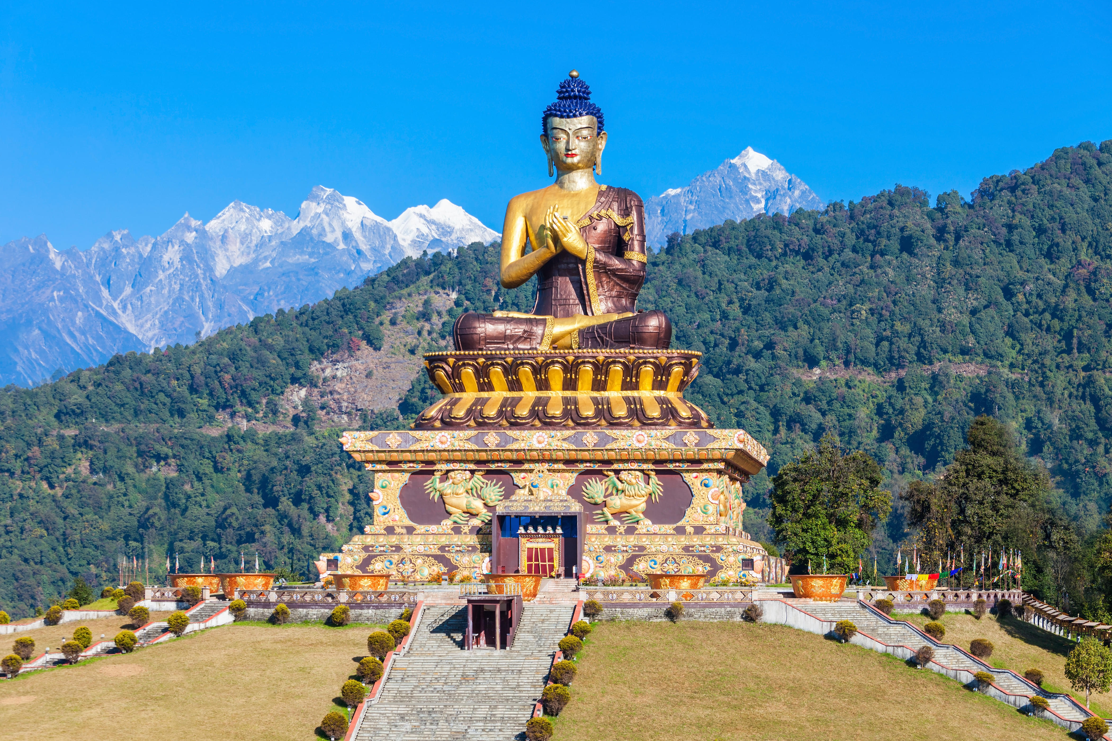 15 Places To Visit in Pelling {{year}}, Tourist Places & Attractions