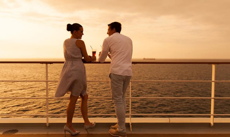 Take a Romantic Cruise to Burj Khalifa