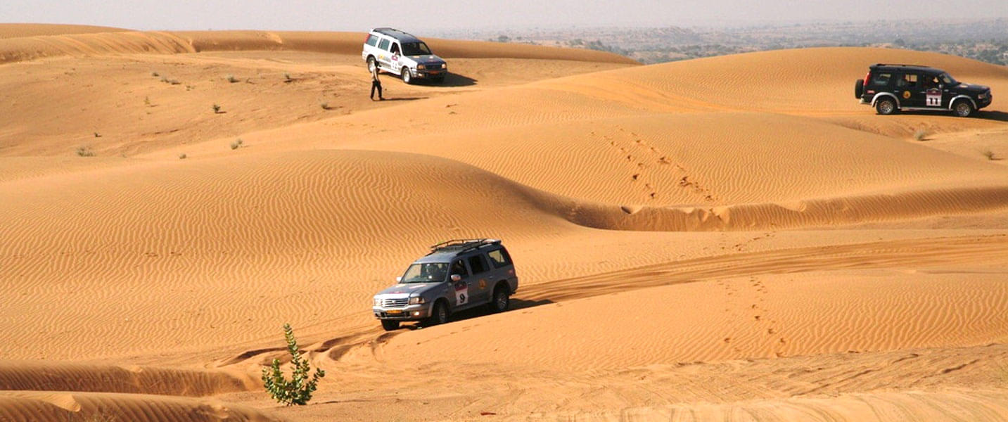 Dune Bashing In Jaisalmer, Save 28% & Get Cashback Of 1200