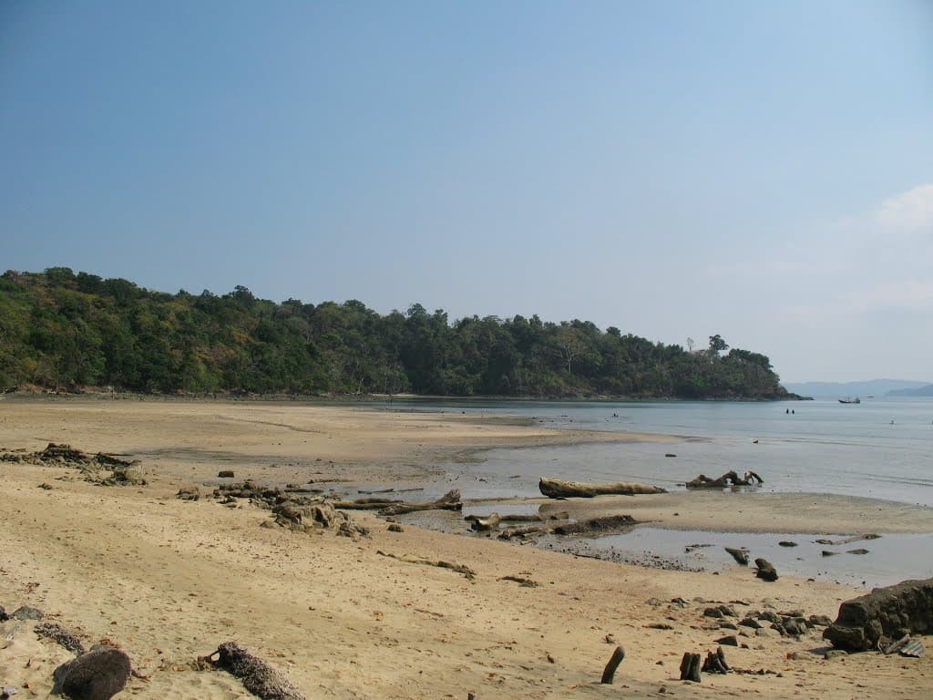 Munda Pahar Beach