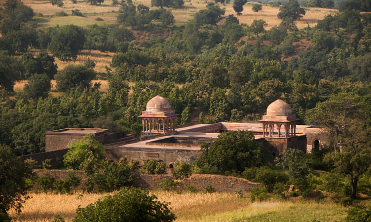Bahadur Mahal, Mandu