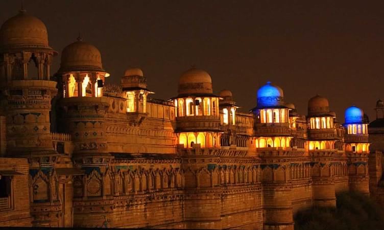 Enjoy Sound and Light Show at Gwalior Fort