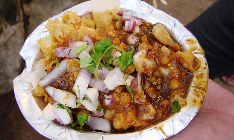 Enjoy Mouth-Watering Street Food of Khajuraho
