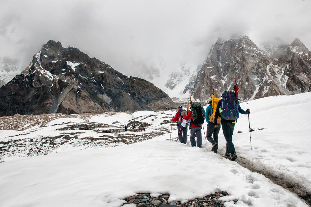 30 Best Himalayan Treks in December: Book Now @ 20% Off