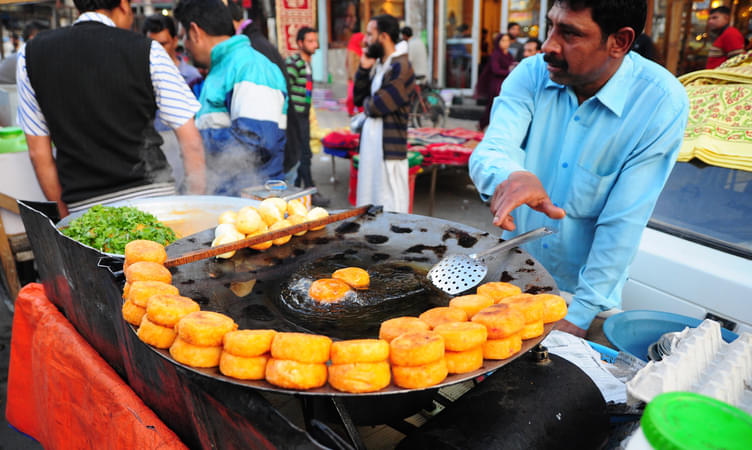 Enjoy the Street Food of Jabalpur