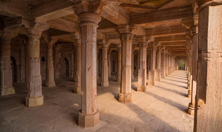 Explore the Ruins of Afghan Architecture in Mandu