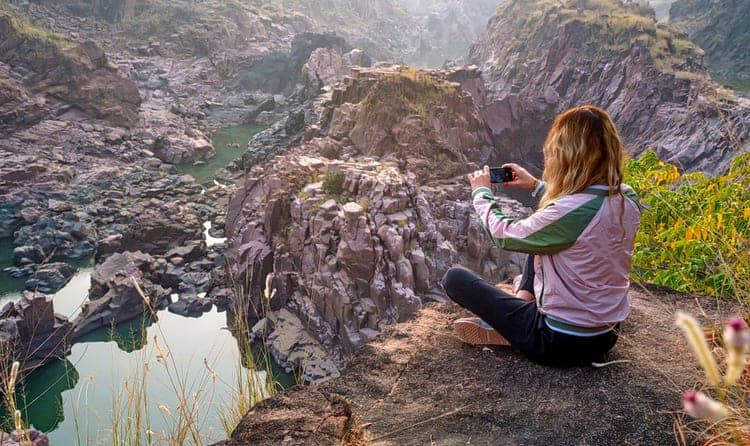 15 Best Unexplored & Lesser Known Places in Madhya Pradesh