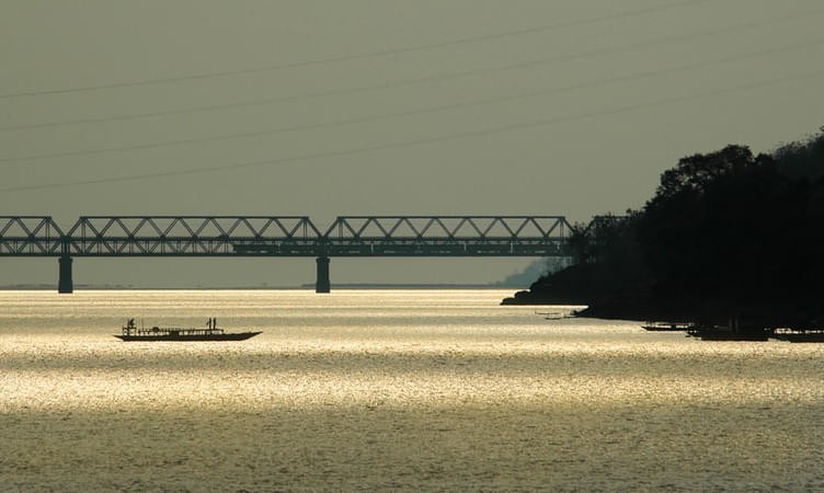 Drive over Saraighat Bridge
