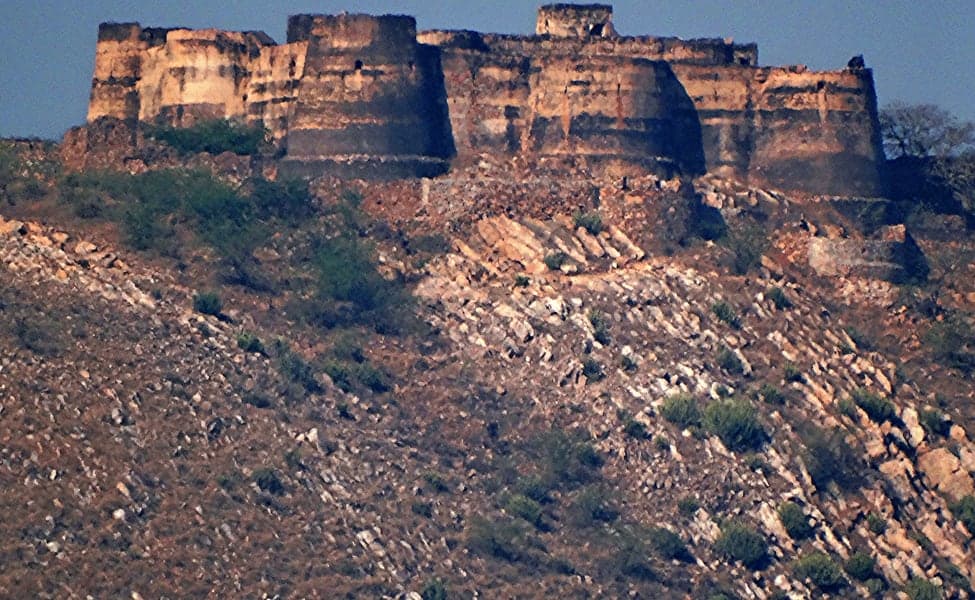 Achrol Fort Day Trek with Rappelling, Jaipur Flat 35% Off