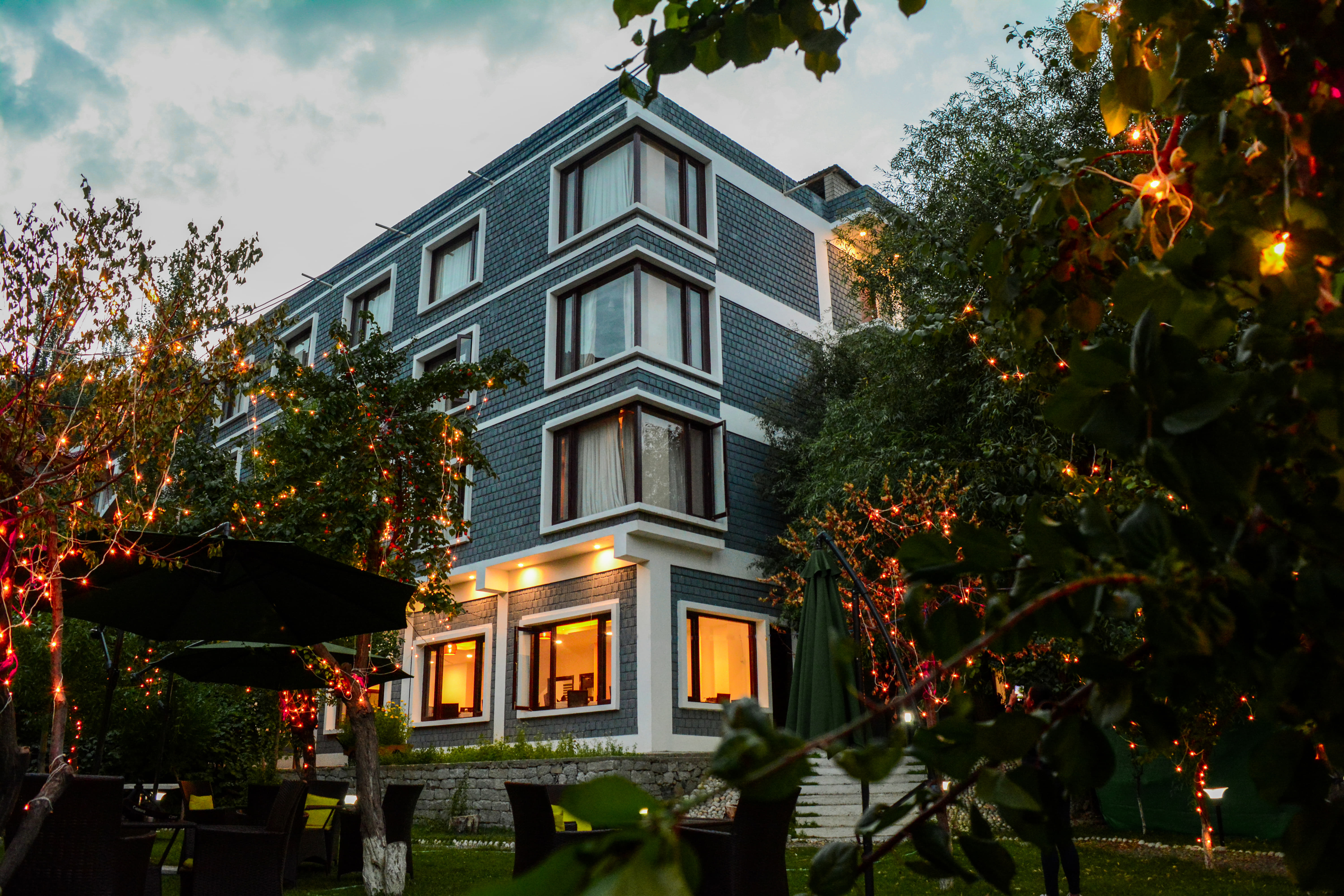 20 Hotels in Kargil {{year}}, Book Now & Get Upto 35% Off