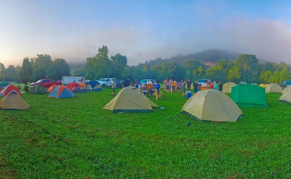 1545303390 1544878877 1542870552 camping campsite grass 116104.jpg.png