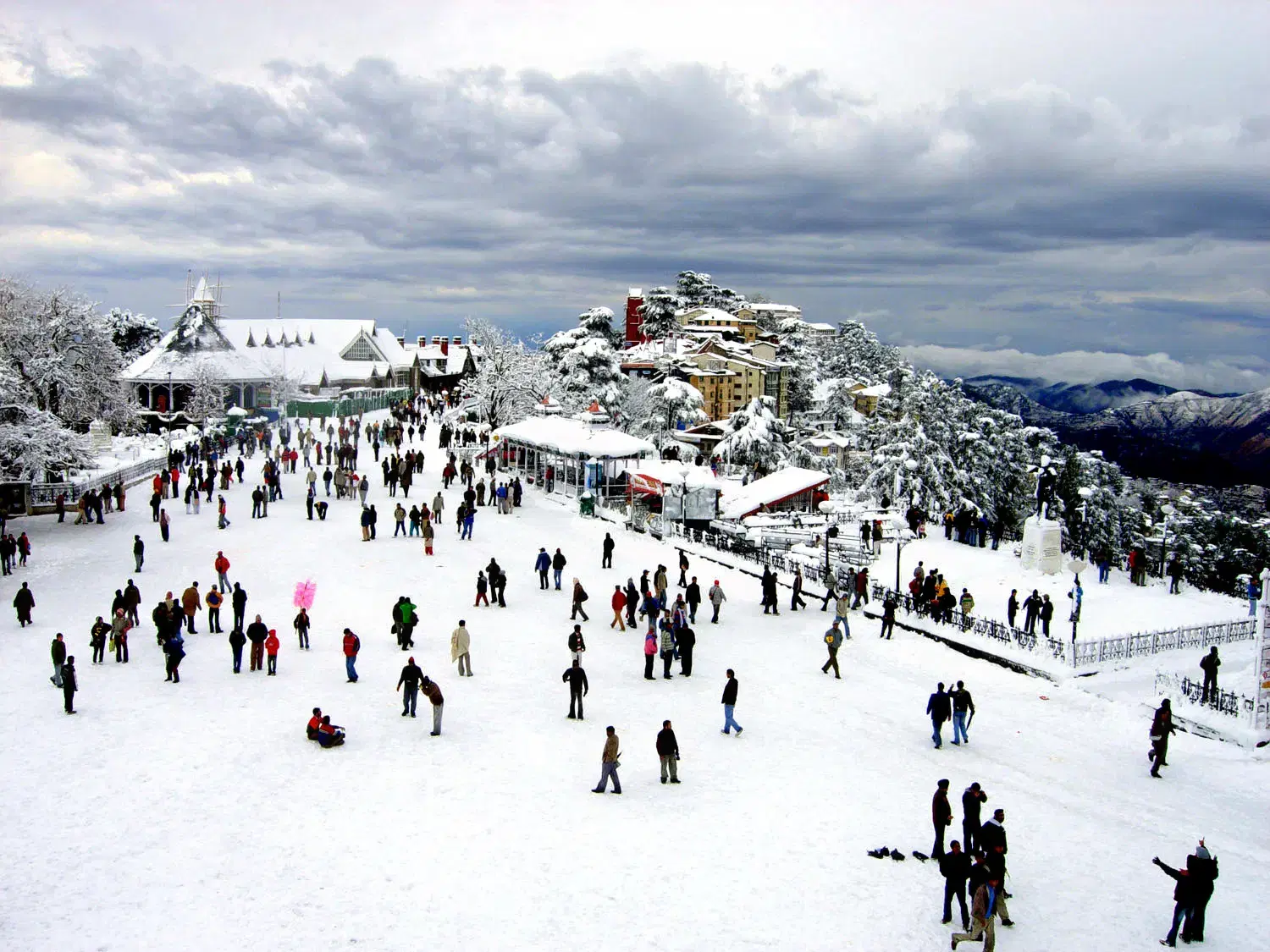 Spend Your Evenings on The Ridge of Shimla