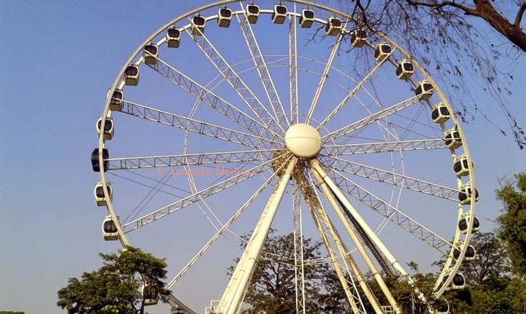 Enjoy a Heart-leaping Ride on The Delhi Eye