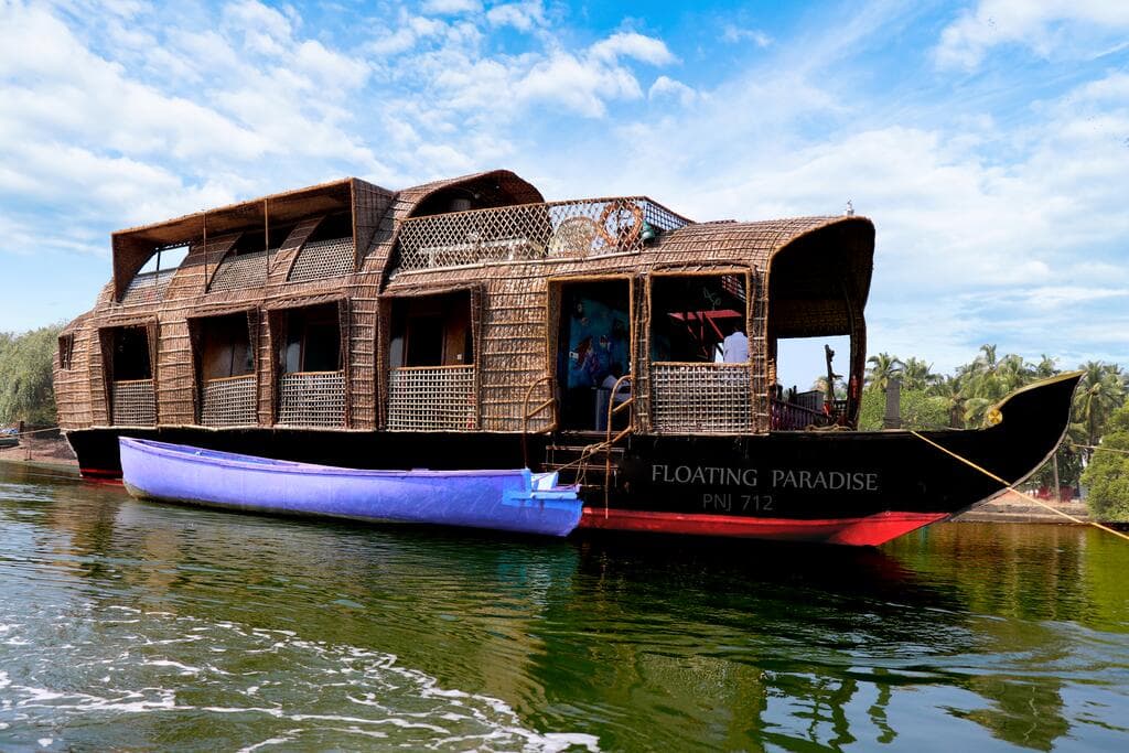 Paradise Houseboat