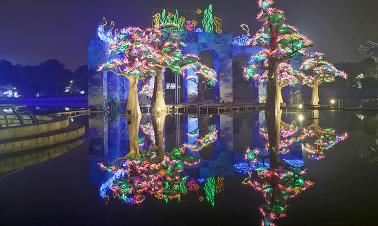  Explore the Dubai Garden Glow