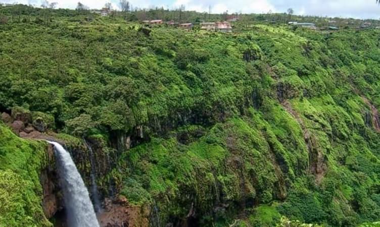 Lingmala Waterfalls (116 Km from Pune)