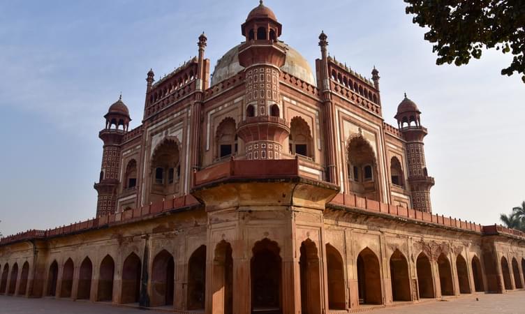 The Beauty of Mughal Architecture at Tomb of Safdarjung