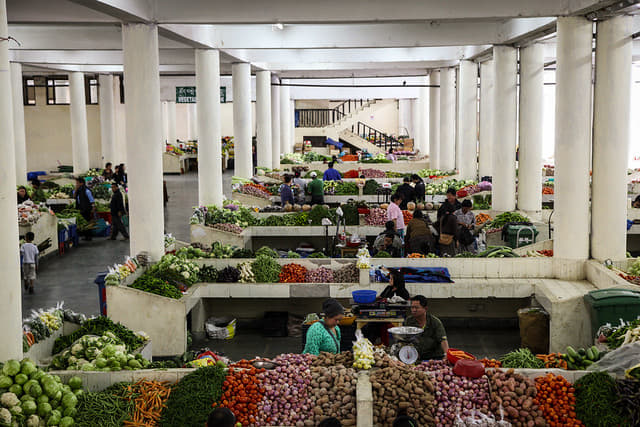 Stroll at Centenary Farmers Market