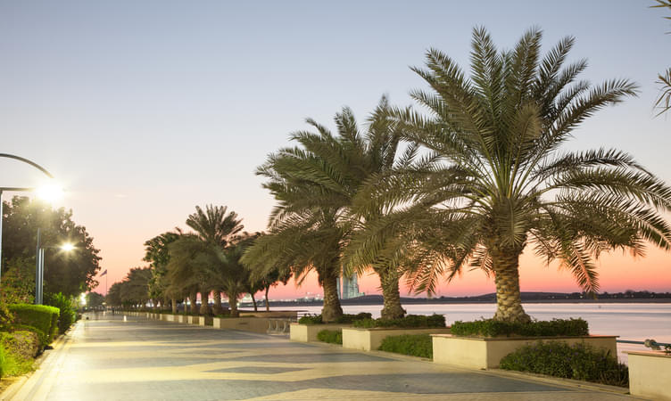 Abu Dhabi Corniche Walk