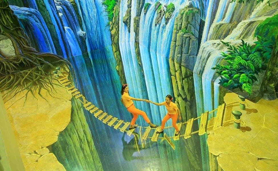 Art in Paradise Museum